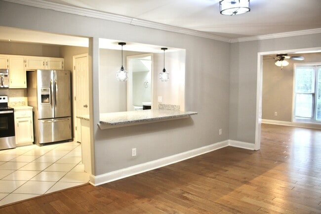 Building Photo - 4858 Riverwood Pl