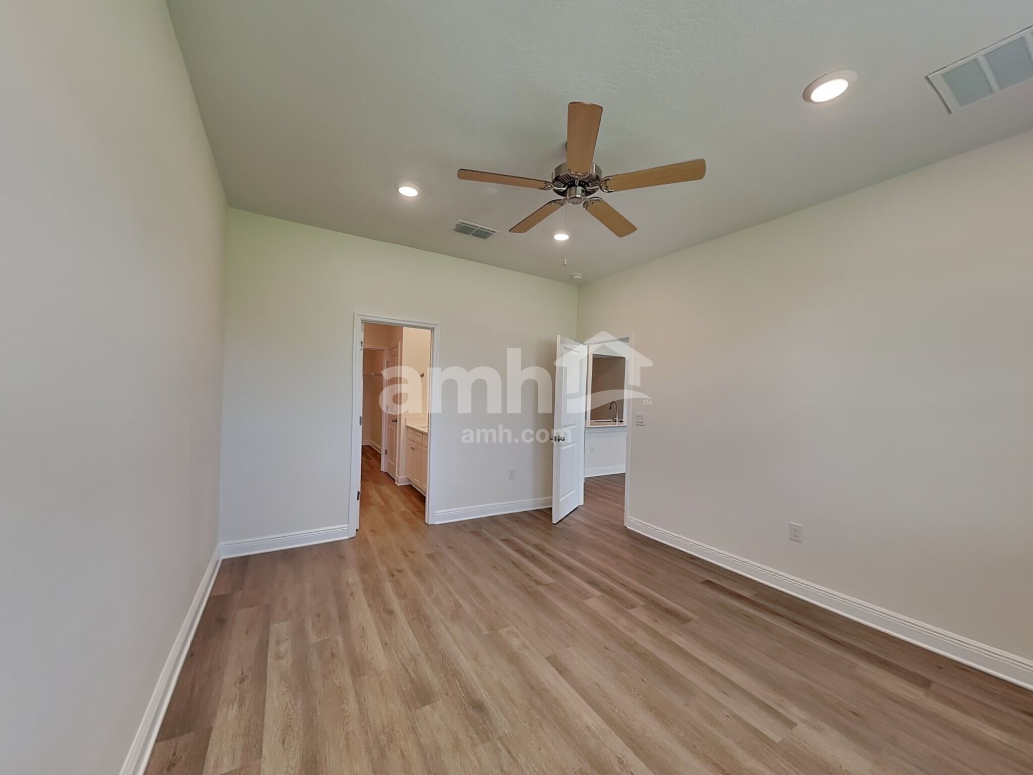 Building Photo - 3775 Lake Bluff Loop