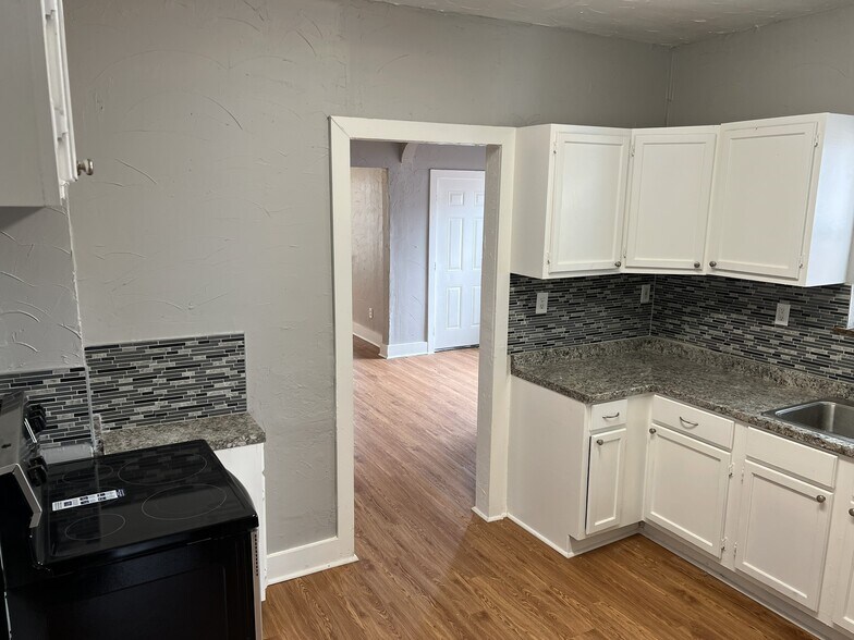 Building Photo - 1820 NW 7th St