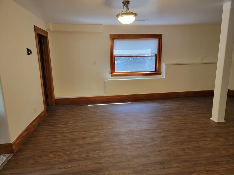 Building Photo - 900 Lucile Ave