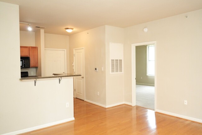 Building Photo - 745 Walker Square, Apt #3A