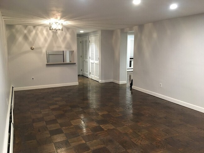 Building Photo - 315 Neponset St