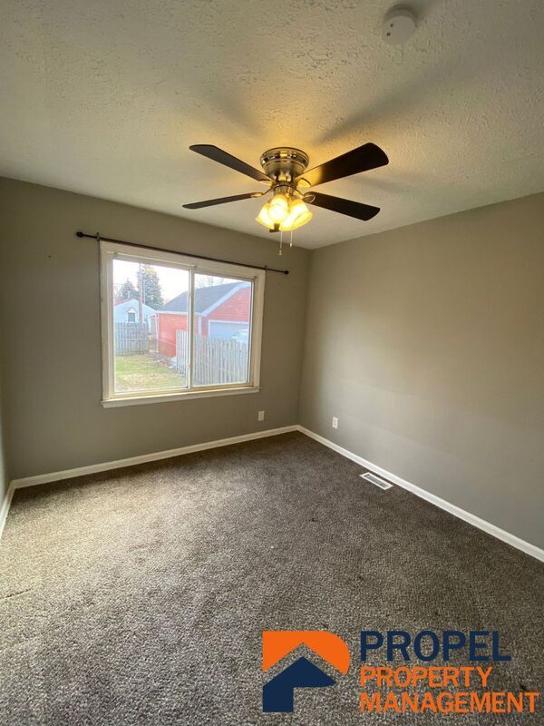 Building Photo - 1537 Chandler Ave