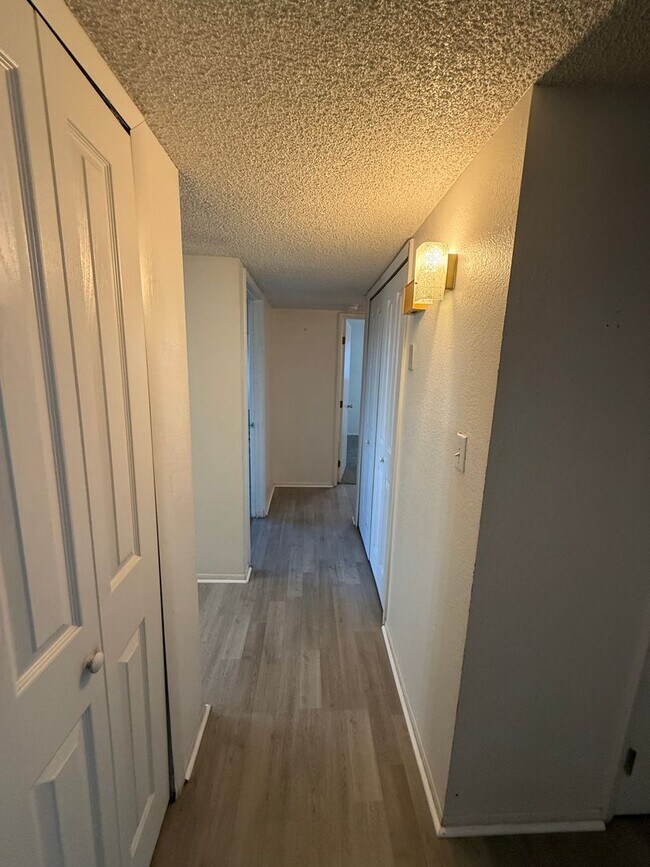 Building Photo - 749 Steppe Pl