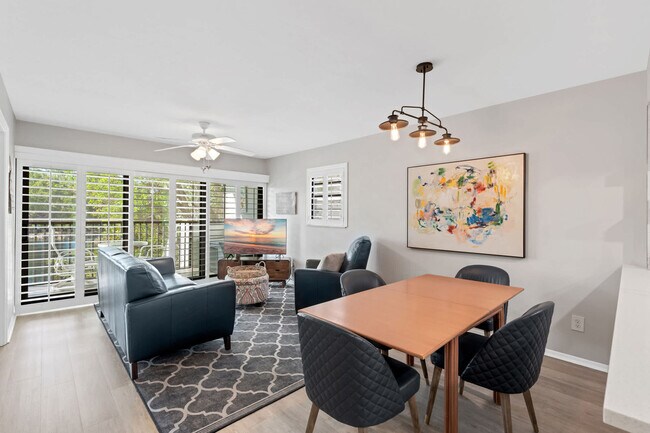 Building Photo - 600 Neapolitan Way