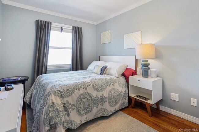 Building Photo - 208-44 15th Dr