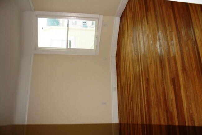 Building Photo - 3155 Broderick St