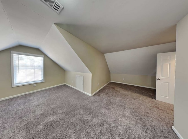 Building Photo - 2182 Moorewood Ln S E