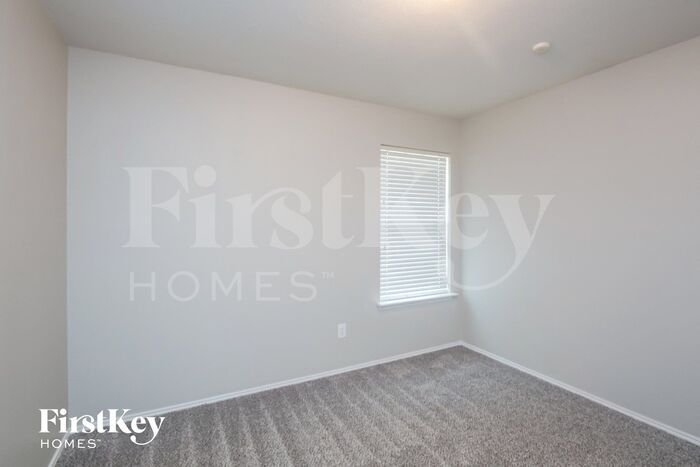 Building Photo - 14012 Caltha Dr