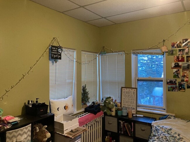 Building Photo - AVAILABLE JUNE - 4 Bed 2 Bath In Chester Park