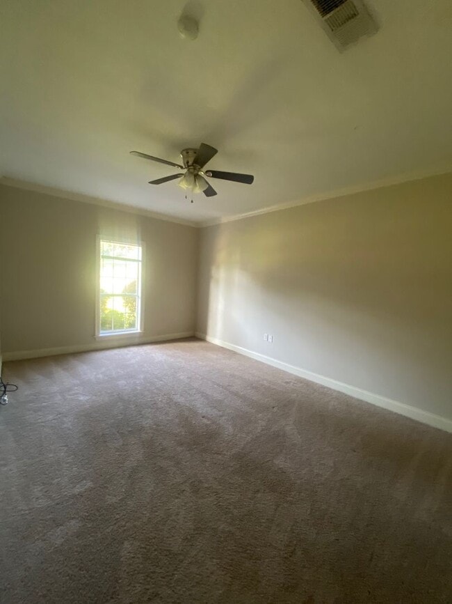 Building Photo - 314 Romar Pl