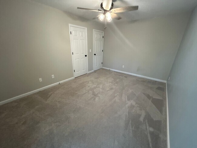 Building Photo - 4 Bedroom | 3 Bathroom Apex Home with Fenc...