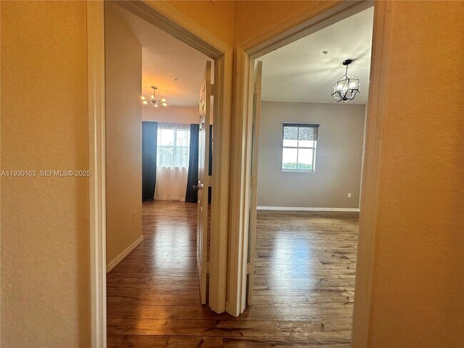 Building Photo - 10800 NW 88th Terrace