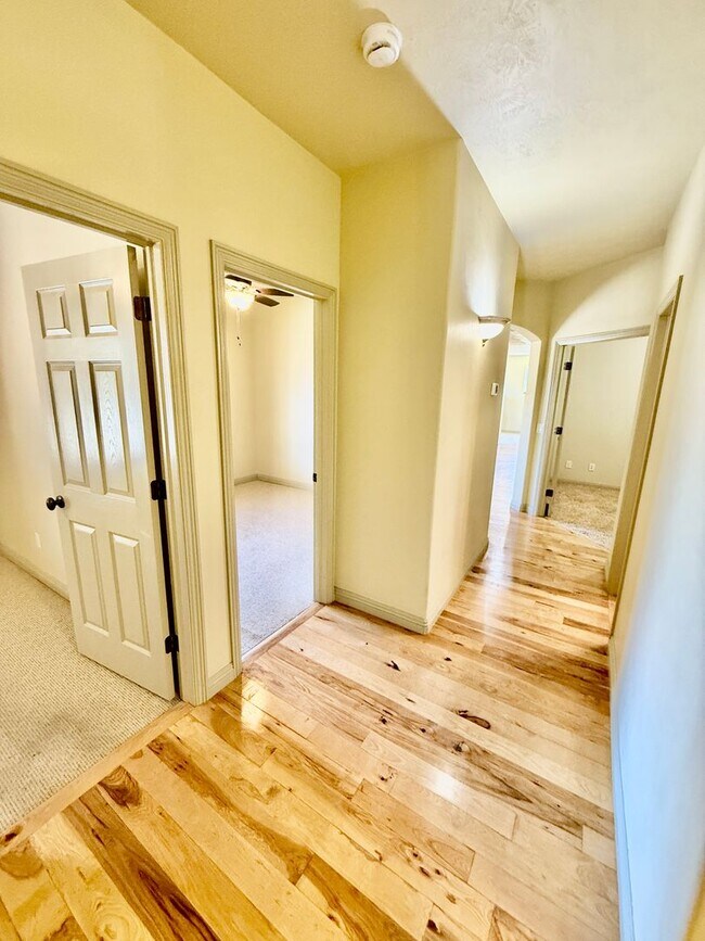 Building Photo - VIEWS in Toquerville Four Bedroom