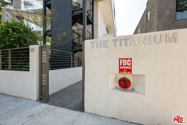 Building Photo - 621 Kings Rd