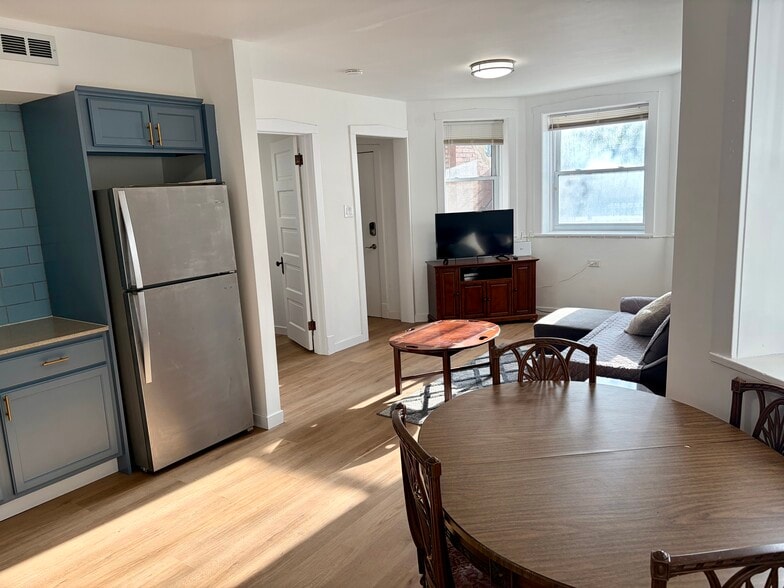 Building Photo - 2138 N Keeler Ave