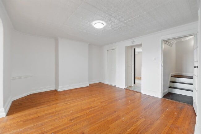 Building Photo - 822 Palisade Ave