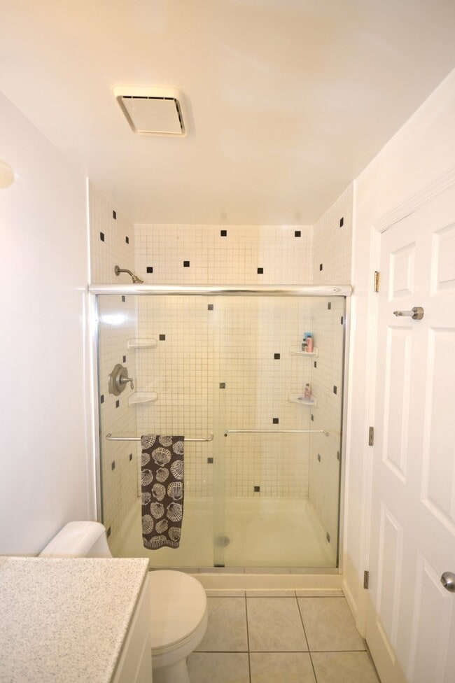 Building Photo - 1644 Stockton Ln