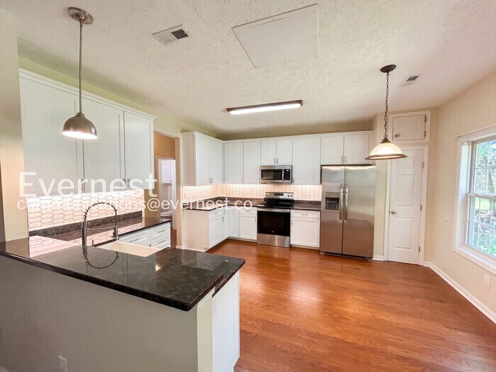Building Photo - 6228 Weathersfield Way