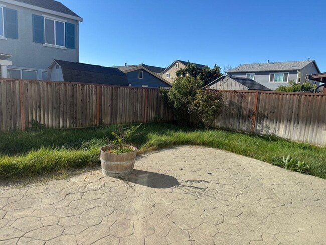 Building Photo - 2519 Withrow Ln