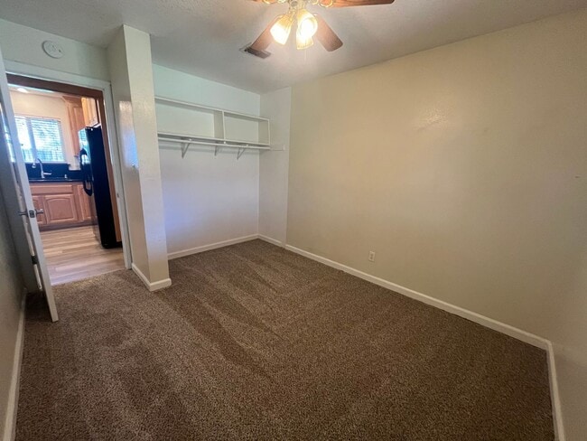 Building Photo - Spacious 4bed 2bath home in Elverta!