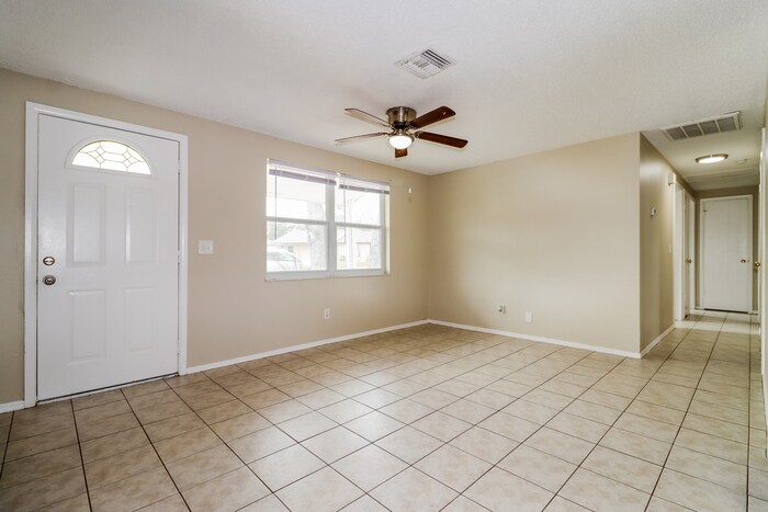 Building Photo - 3107 Birch Ct