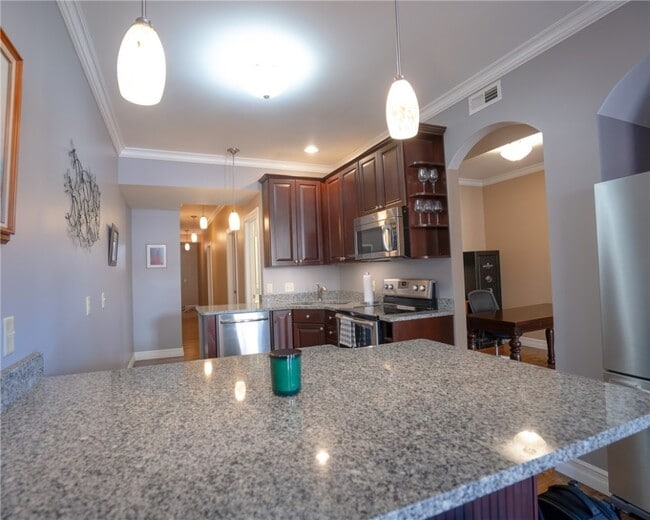 Building Photo - 90 E Market St