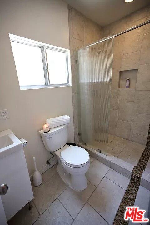 Building Photo - 2232 Allesandro St