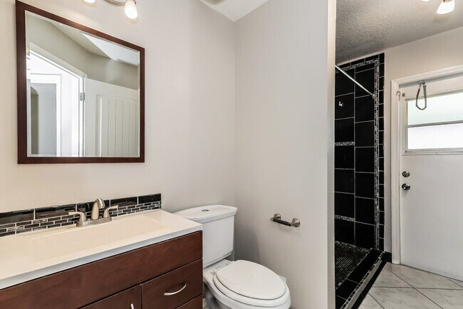 Building Photo - 410 Marlberry Leaf Ave