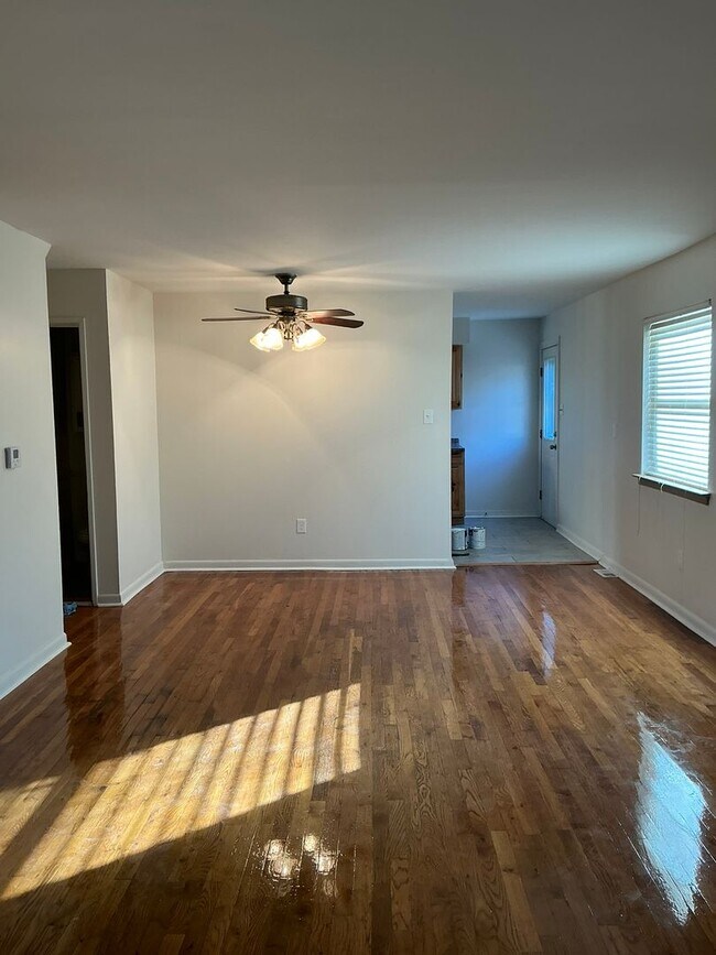 Building Photo - 604 Erford Rd