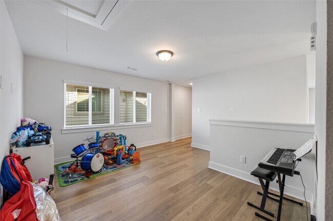 Building Photo - 15126 Boisterous Wy