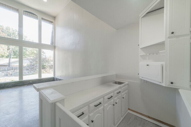 Building Photo - Opportunity Knocking with this HUGE home available for Rent to Own or Lease!