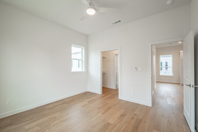 Building Photo - Perfect New Standalone 4 bed 4 bath Close to Greenville Ave & Henderson