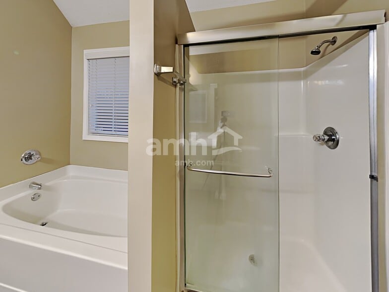 Building Photo - 3041 Andora Dr SW