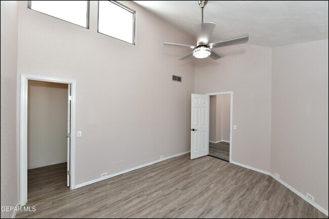 Building Photo - 3212 Canyon Point Ln