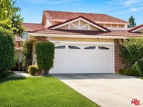 Building Photo - 12245 Shady Hollow Ln