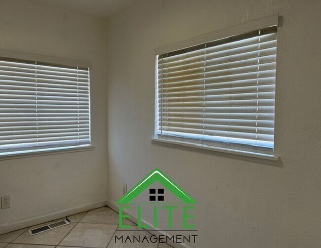 Building Photo - Charming 3-Bedroom Home for Rent in a Prim...