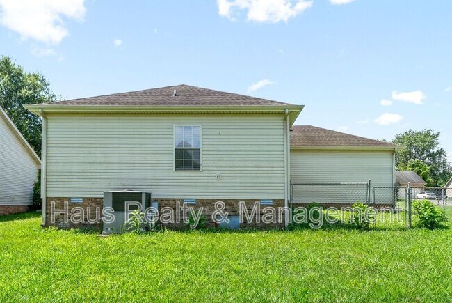 Building Photo - 3279 S Senseney Cir