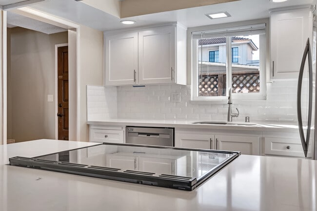 Building Photo - 1909 Harriman Ln