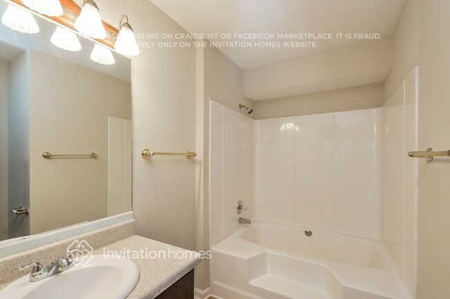 Building Photo - 775 Bridgewater Way SE