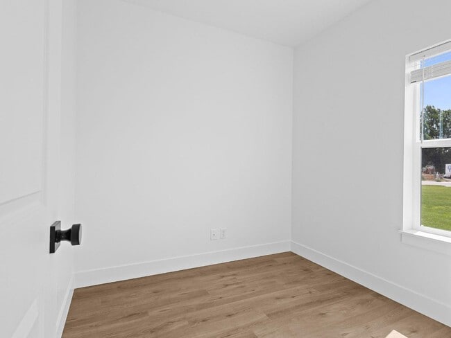 Building Photo - 2986 Sydney Dr