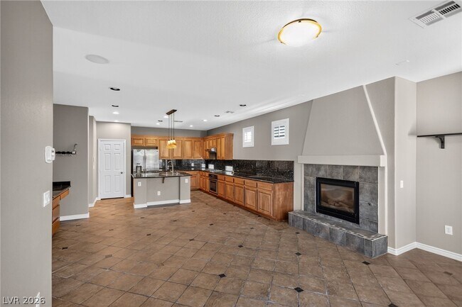 Building Photo - 8307 Ivy Leaf St