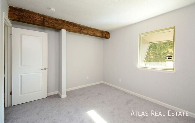 Building Photo - Stunning 3-Bedroom Home in Boulder!