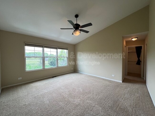 Building Photo - 498 Grosvenor Ln