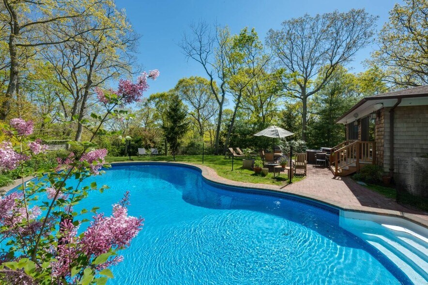 Building Photo - 3 Quadrant Hill Rd