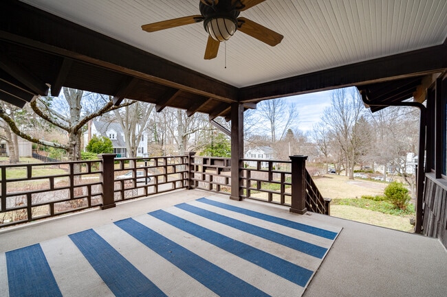 Building Photo - 126 Mahrt Ave