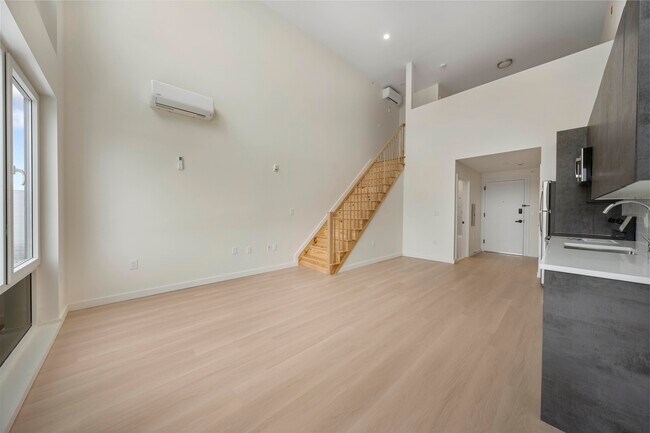 Building Photo - 1 Mallory Ave