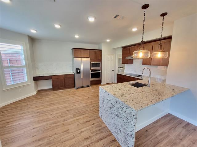 Building Photo - 9992 Wyndbrook Dr