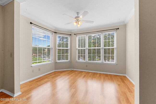 Building Photo - 13810 Sutton Park Dr N