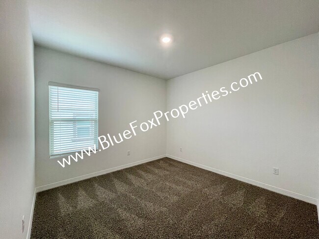 Building Photo - 5542 Coyote Star Rd
